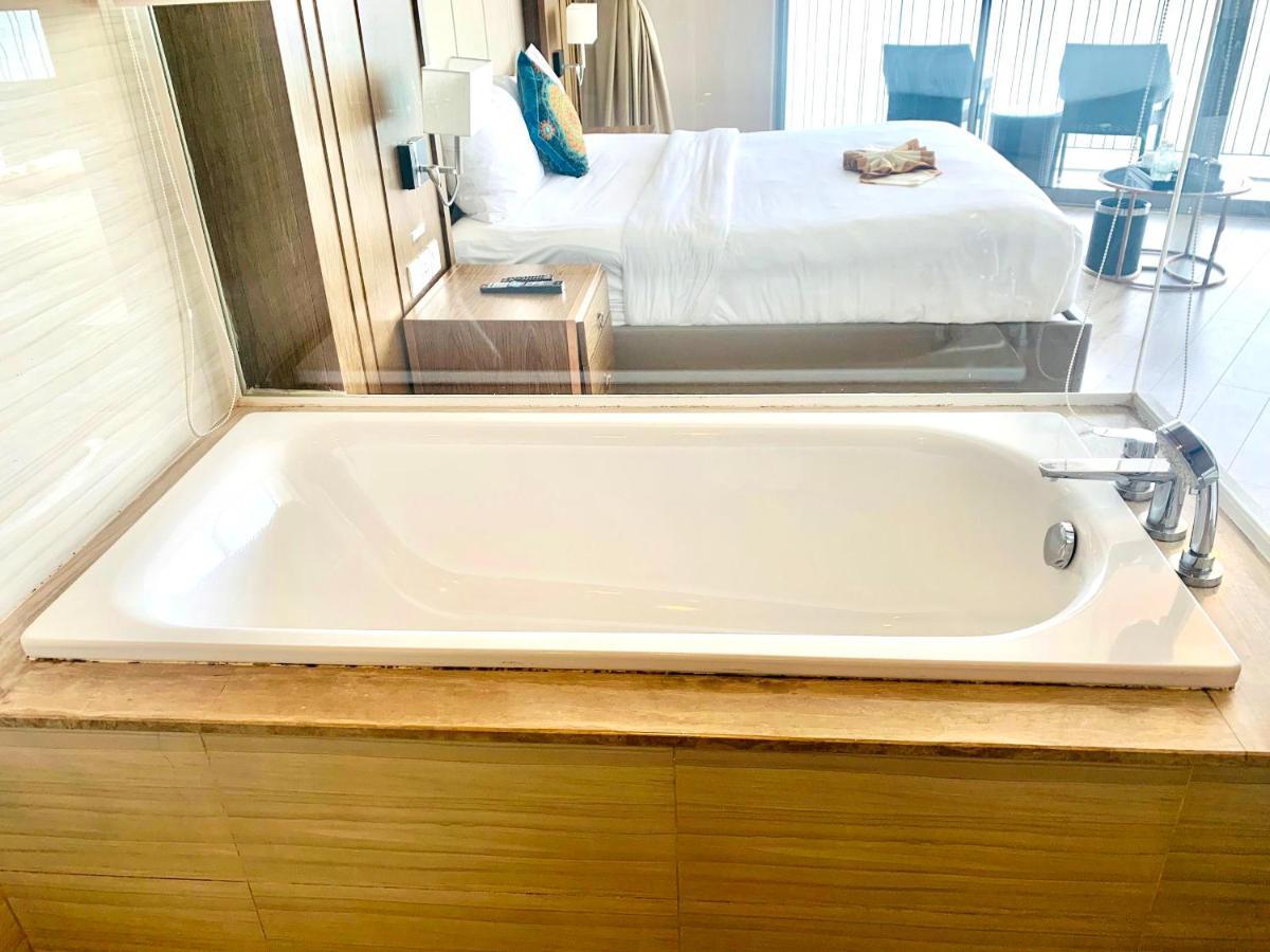 Rollton Ocean View Apartment Nha Trang Exterior foto