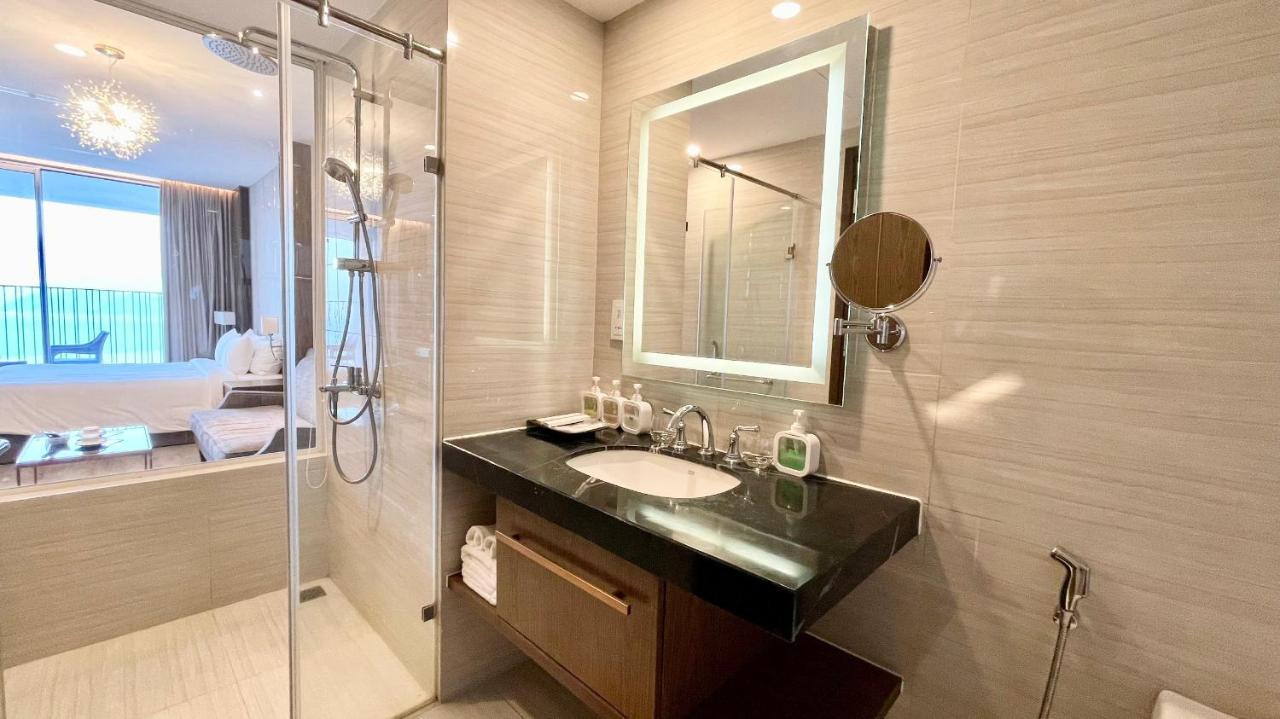Rollton Ocean View Apartment Nha Trang Exterior foto